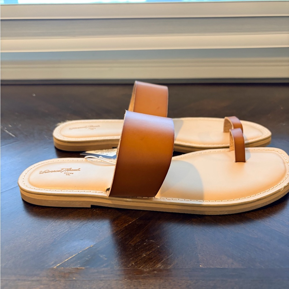 Universal Thread Tan Brown Slide Sandals with Toe Loop